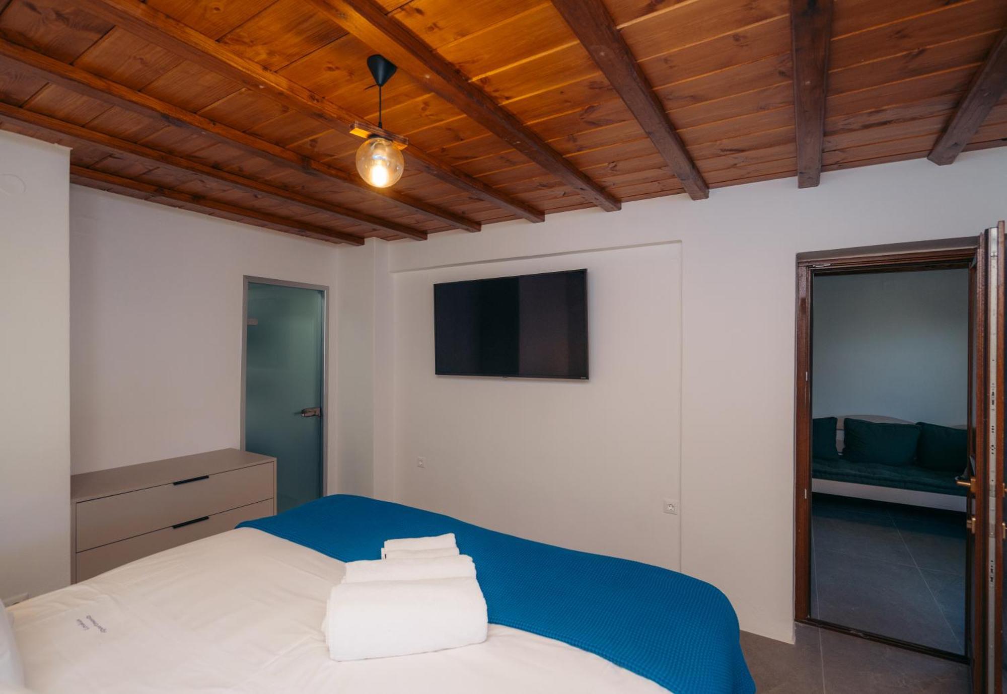 Loukia Apartments Artemonas エクステリア 写真